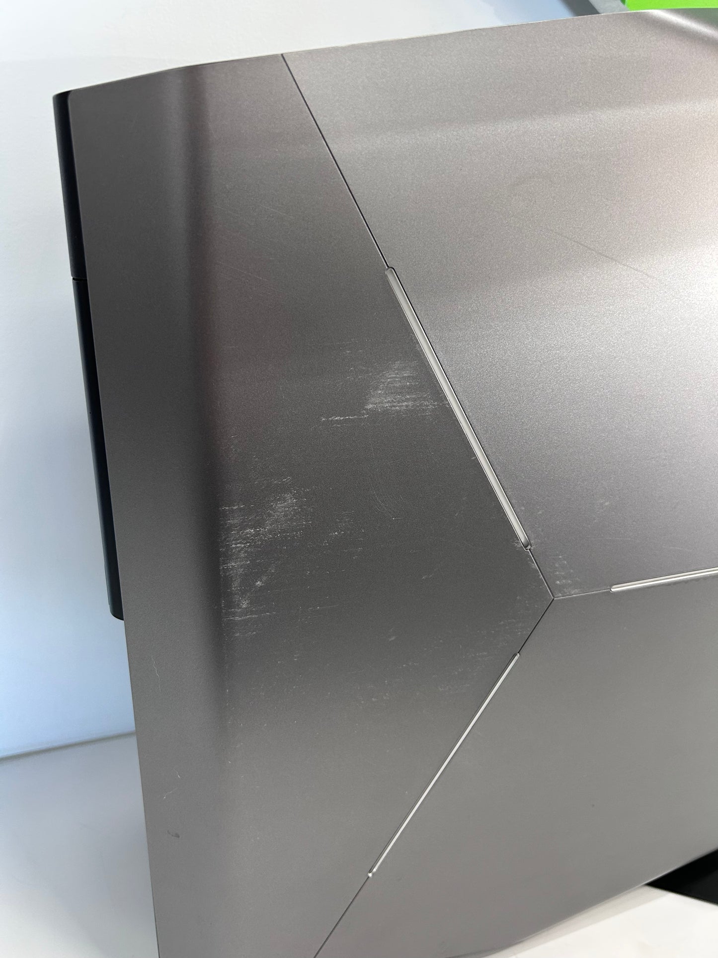 Alienware Aurora R7 Core i5-8400 2.80GHz 16GB RAM 500GB SSD 2TB HDD GTX 1070 TI