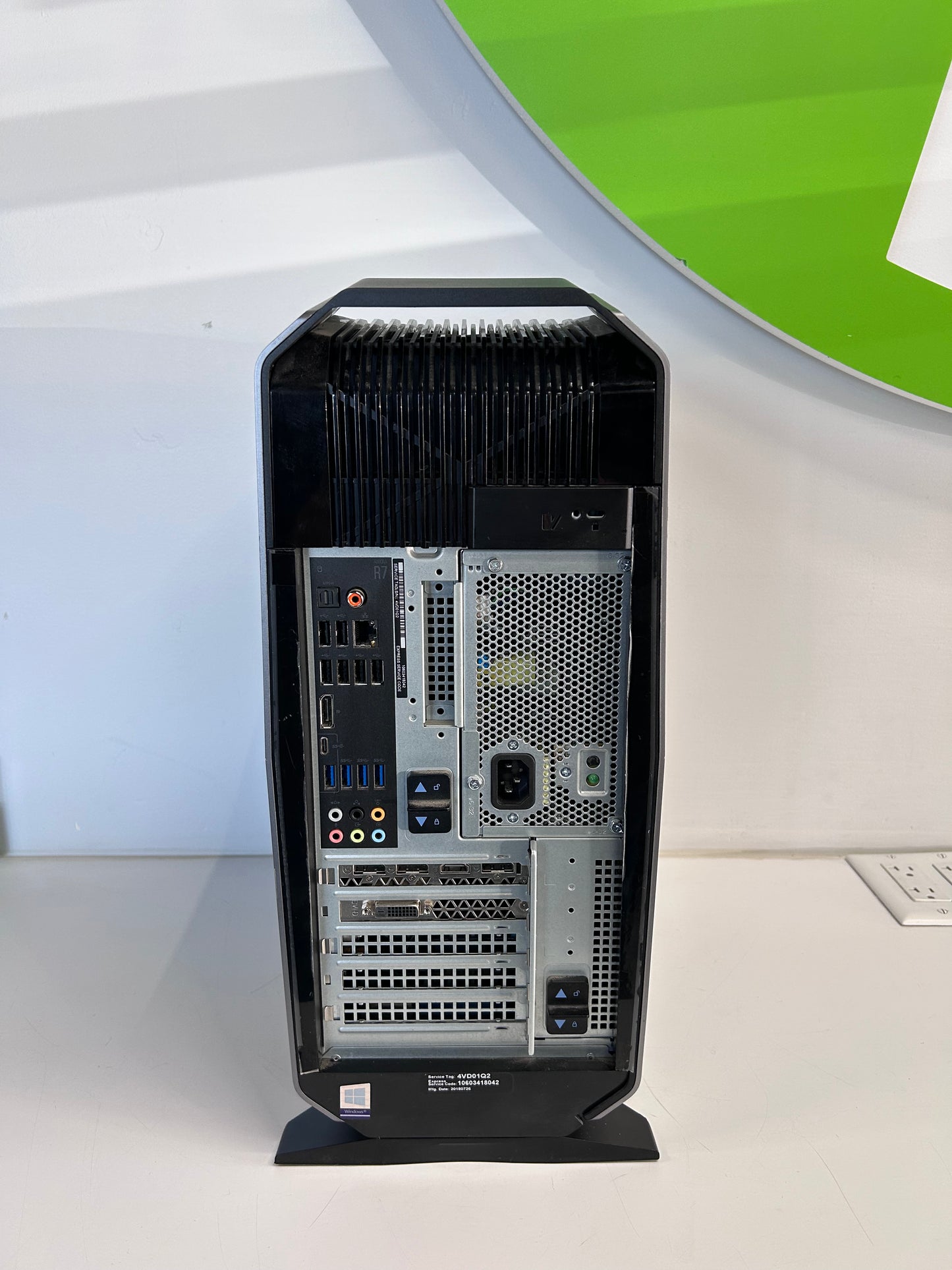 Alienware Aurora R7 Core i5-8400 2.80GHz 16GB RAM 500GB SSD 2TB HDD GTX 1070 TI