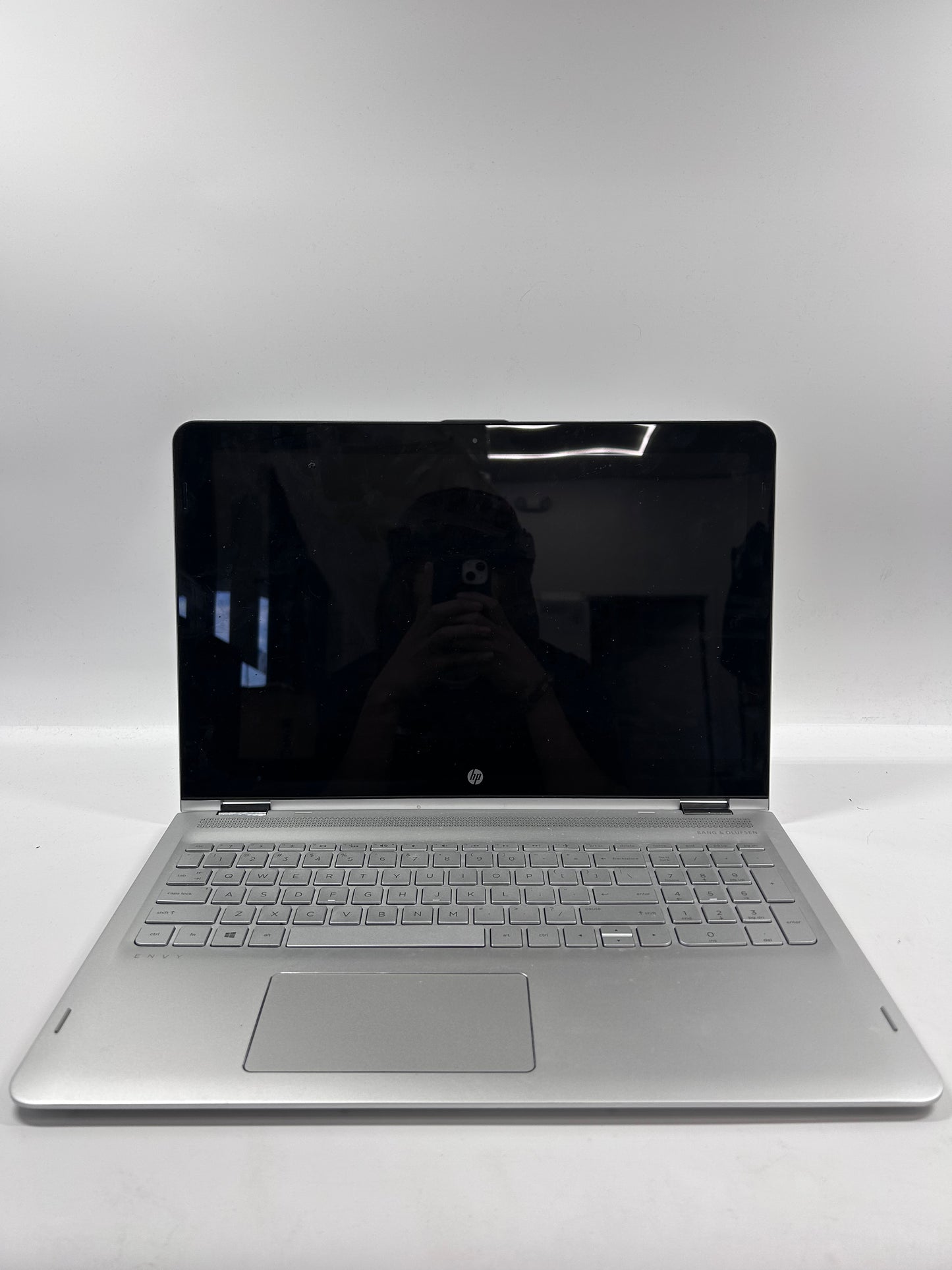 HP Envy x360 15-aq273cl 15.6" i7-8550U 1.9GHz 8GB RAM 512GB HDD