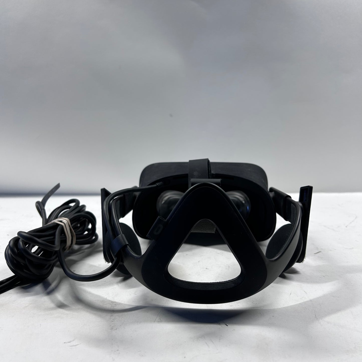 Oculus Rift PC VR Headset 340-01523-03