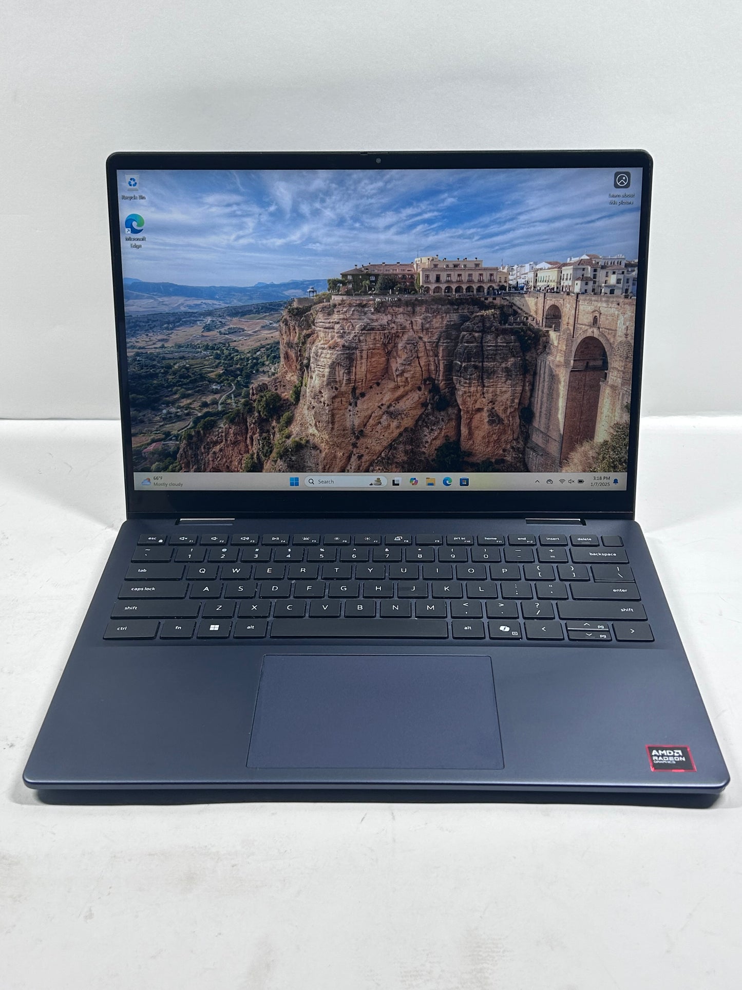 Dell Inspiron 14 7745 14" AMD Ryzen 5 3.5GHz 8GB RAM 512GB NVME Radeon Graphics