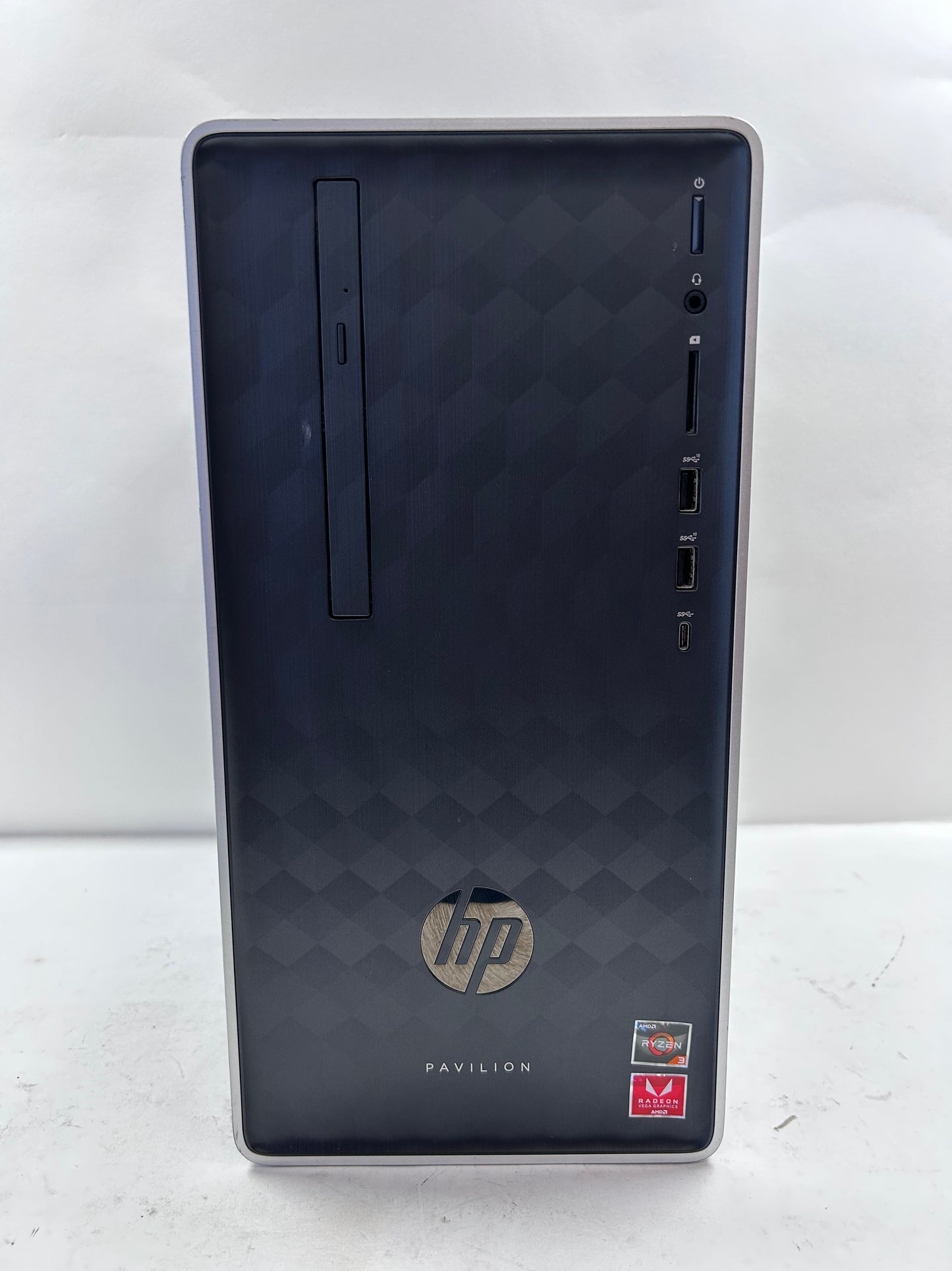 HP Pavilion 590-P0024 Ryzen 3 2200G 3.50GHz 8GB RAM 1TB HDD