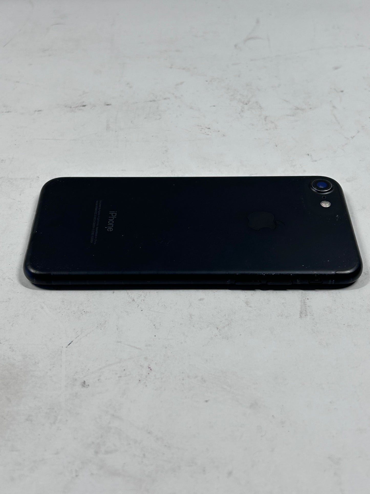 Factory Unlocked Apple iPhone 7 32GB 15.5 Space Black MNAY2LL/A