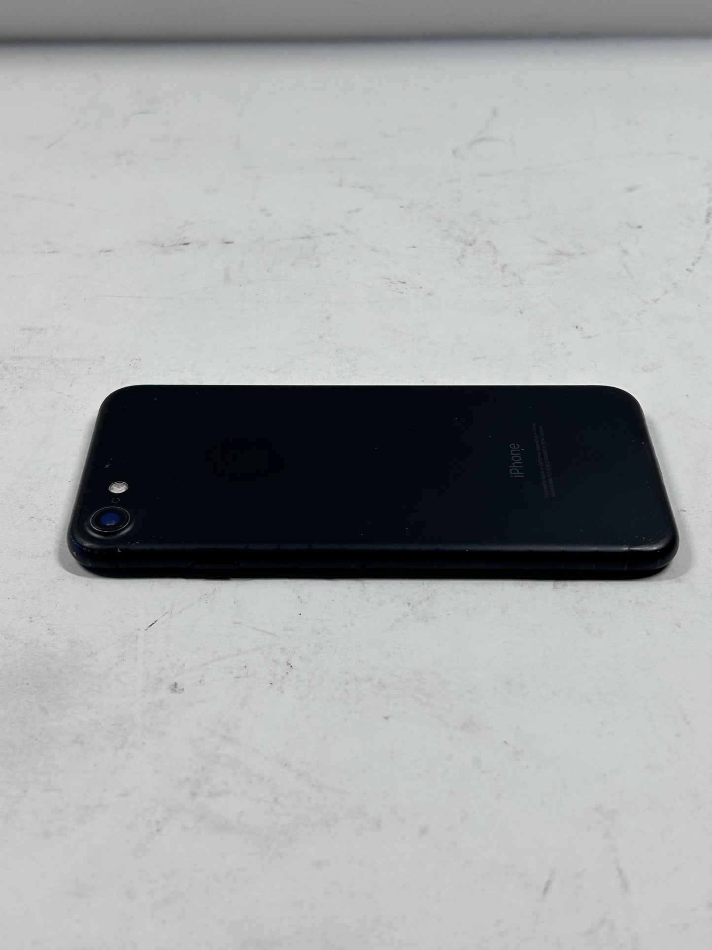 Factory Unlocked Apple iPhone 7 32GB 15.5 Space Black MNAY2LL/A