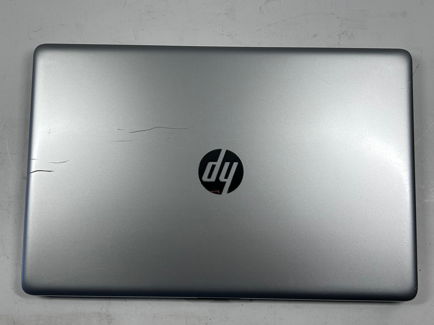 HP Laptop 15 DA0032WM 15" Core i3-8130U 2.20Ghz 4GB RAM 1TB HDD