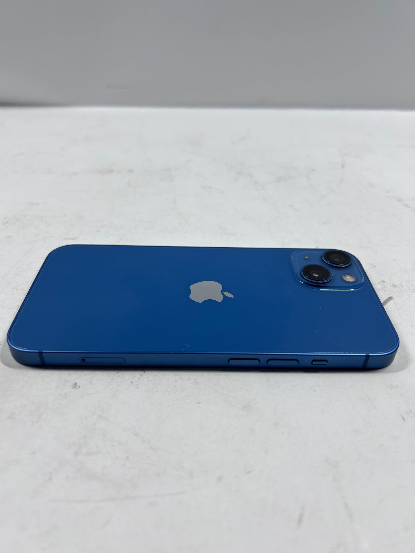 Factory Unlocked Apple iPhone 13 128GB Blue MLAE3LL/A