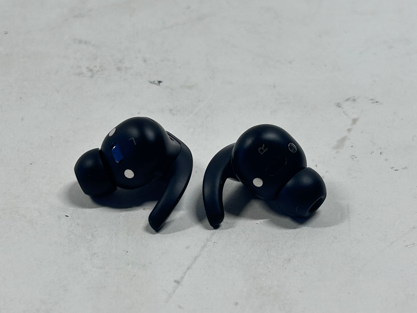 Beats Fit Pro Wireless Earbuds  Black A2577