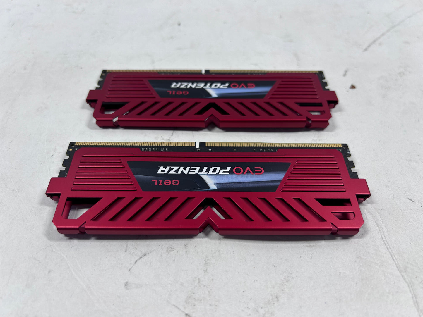 GeIL EVO Potenza 16GB (2x8GB) DDR4 2400MHz GPR48GB2400C17S