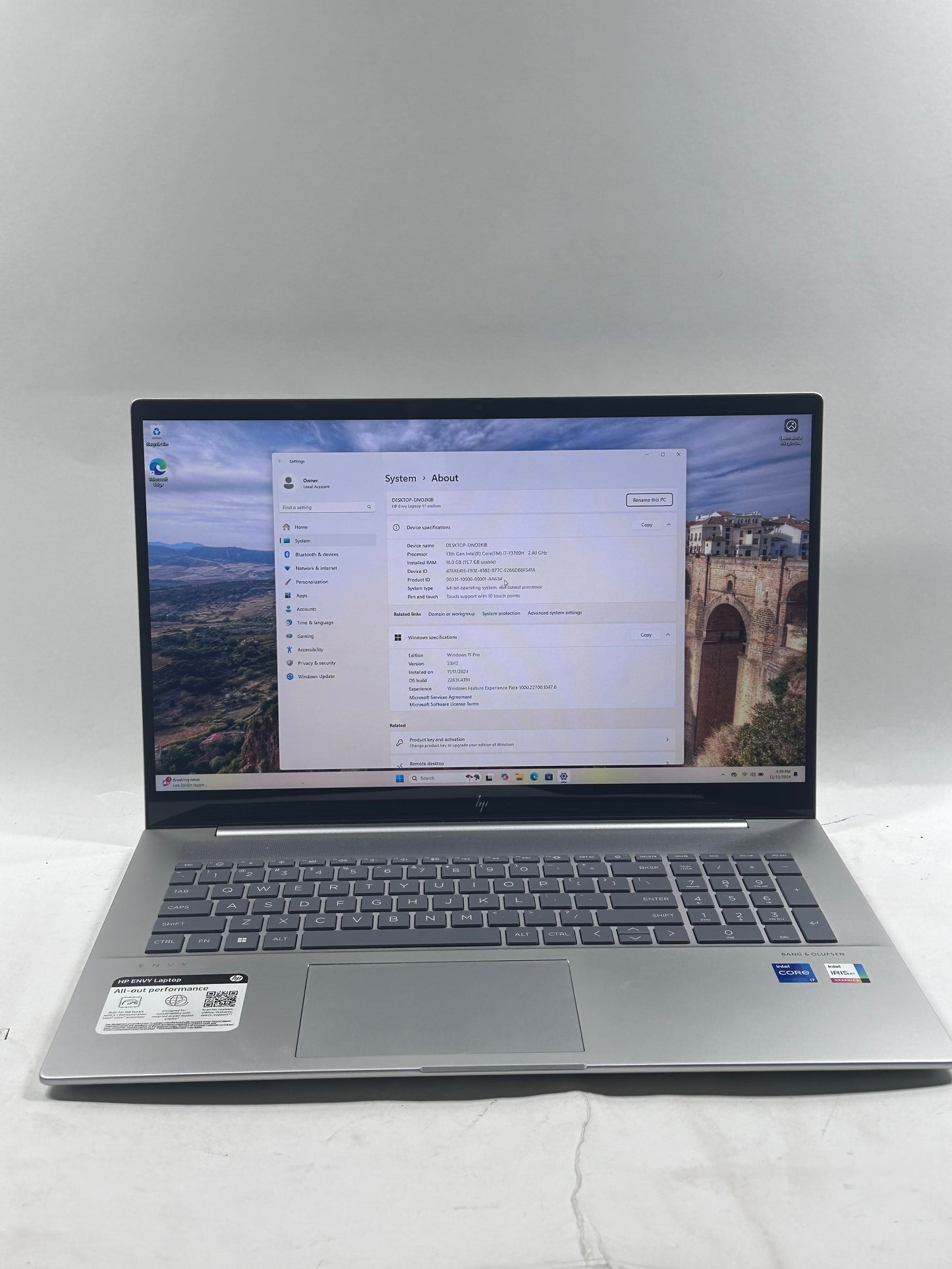 HP Envy 17  cw0023dx (7H1T2UA) 17" i7-13700H 2.4GHz 16GB RAM 1TB SSD