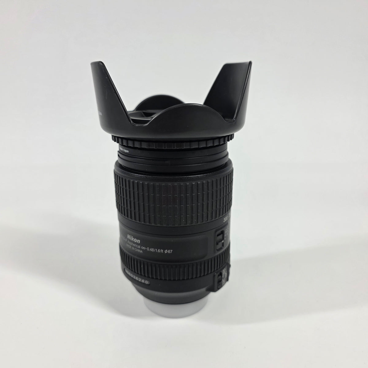 Nikon AF-S DX NIKKOR 18-300mm f/3.5-6.3 DX VR Auto & Manual Lens