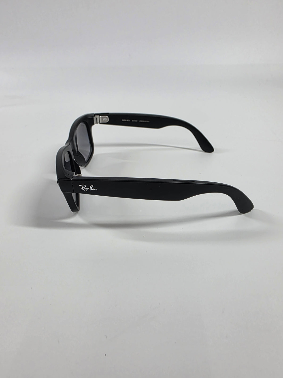 Ray-Ban Wayfarer Gen 1 Matte Black Standard RW4006 601ST3 AI Smart Glasses