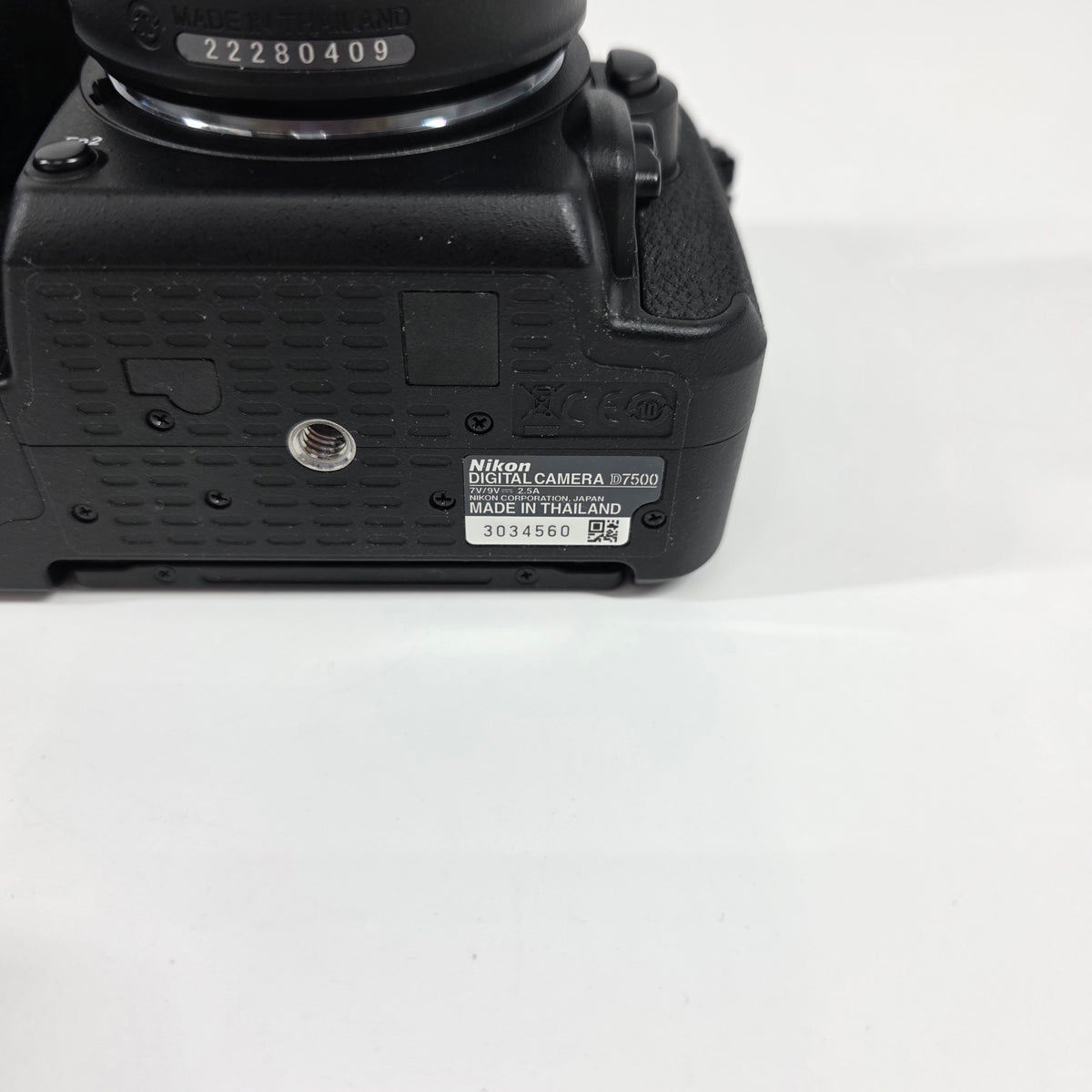 Nikon D7500 20.9MP Digital SLR DSLR Camera 3167 Shutter Count