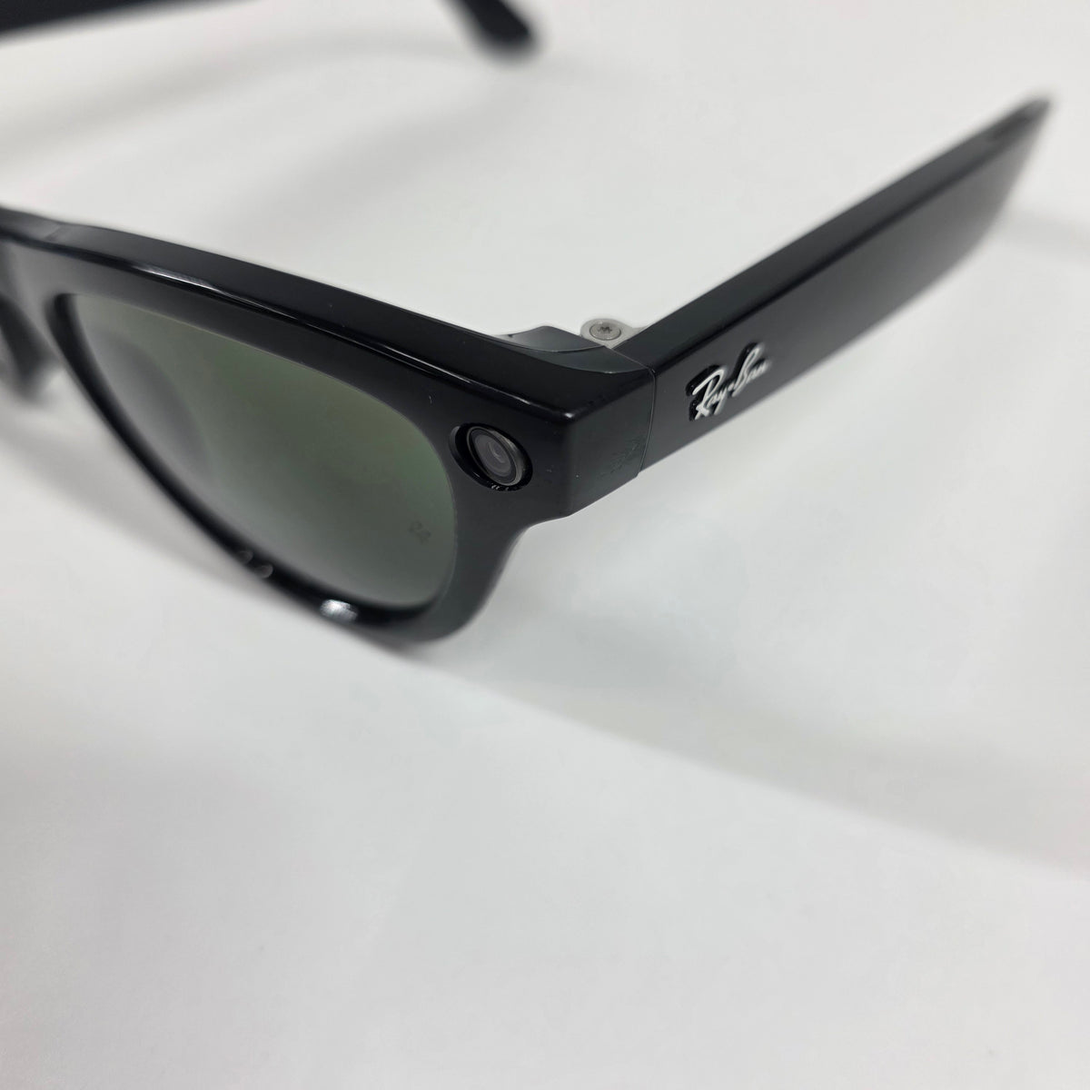 Ray-Ban Meta Wayfarer Gen 1 Matte Black Polarized RW4010 601/9A AI Smart Glasses