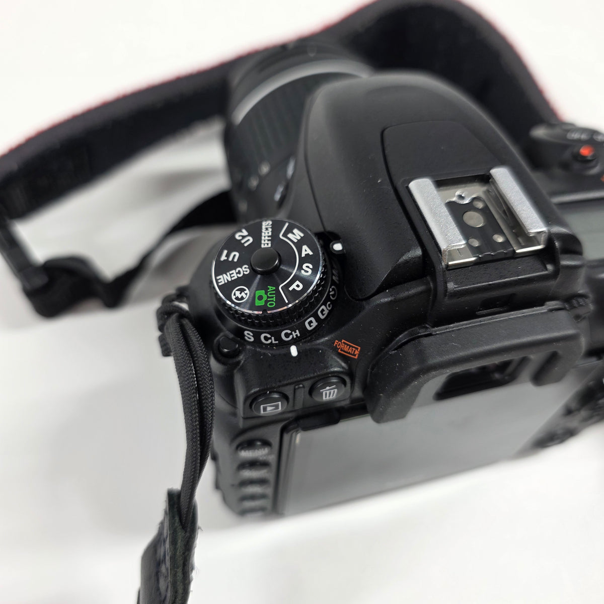 Nikon D7500 20.9MP Digital SLR DSLR Camera 3167 Shutter Count