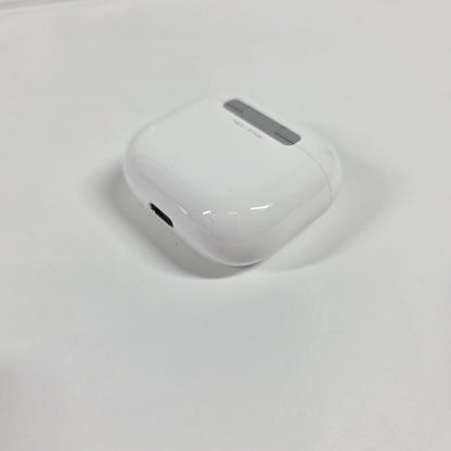 Apple AirPods 5th Gen with Charging Case A3530 A3532 a3531 MKFW4LL/A