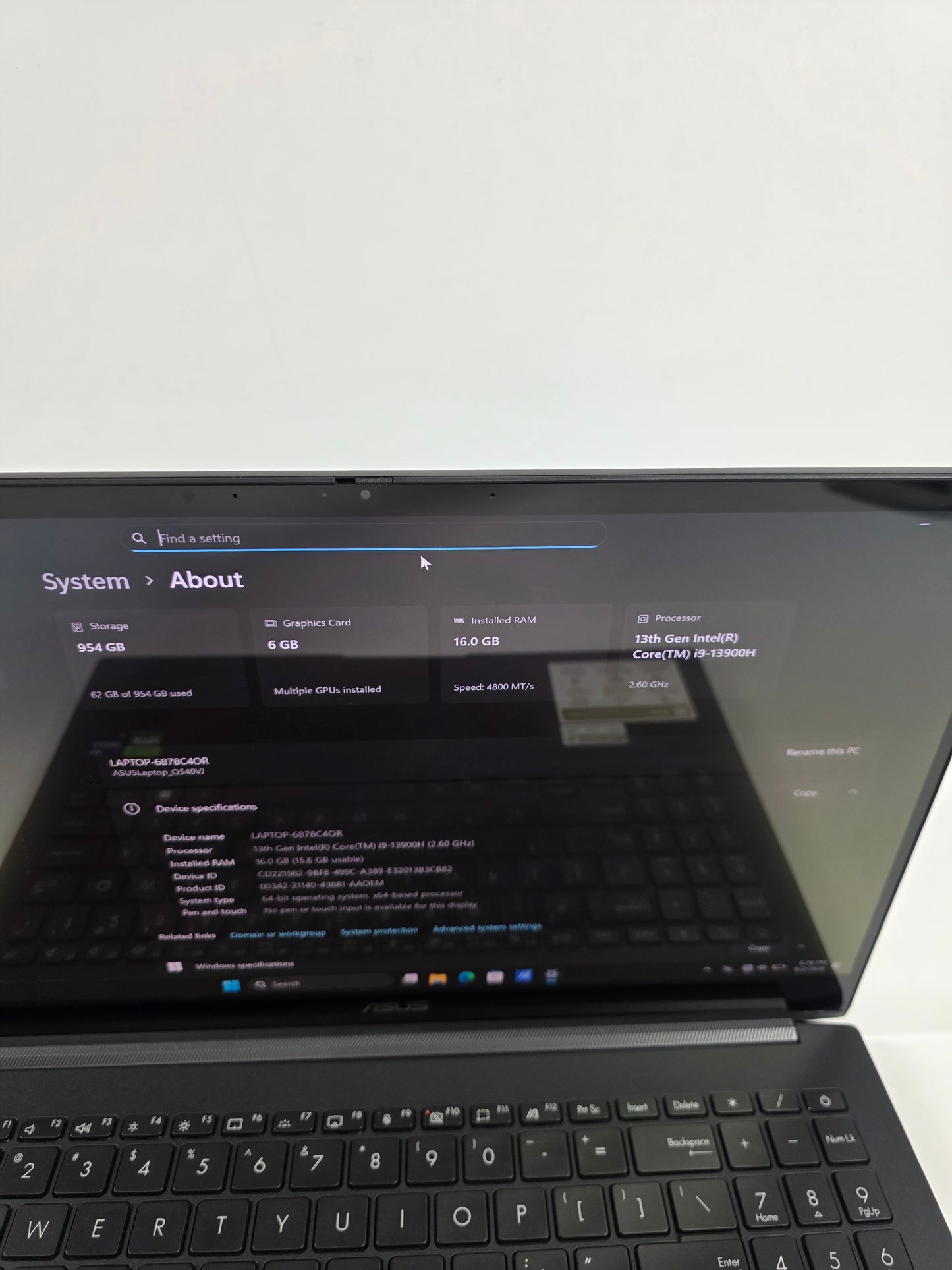 Asus Creator Laptop Q OLED Q540V 14" i9-13900H 16GB RAM 1TB SSD RTX 3050