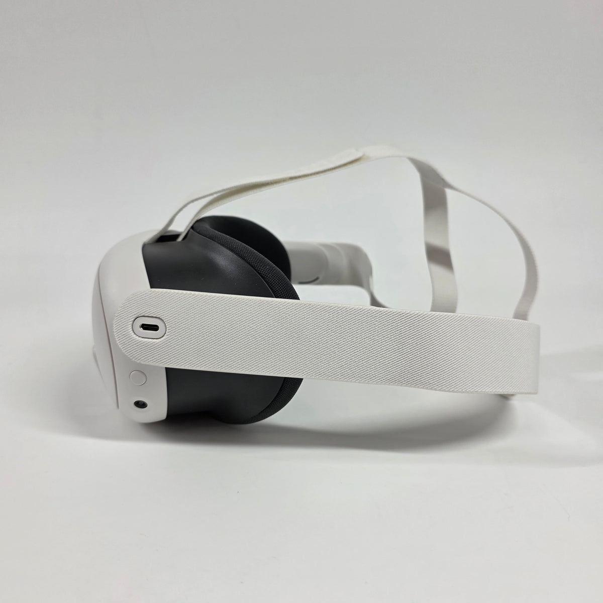 Meta Quest 3 512GB Standalone All-in-One VR Headset S3A