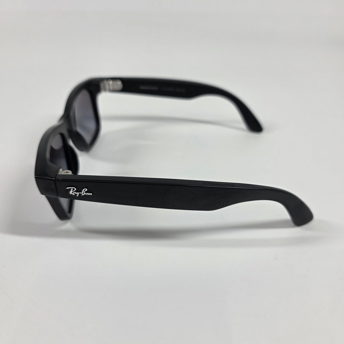 Ray-Ban Meta Wayfarer Gen 1 Matte Black Polarized RW4006 601ST3 AI Smart Glasses