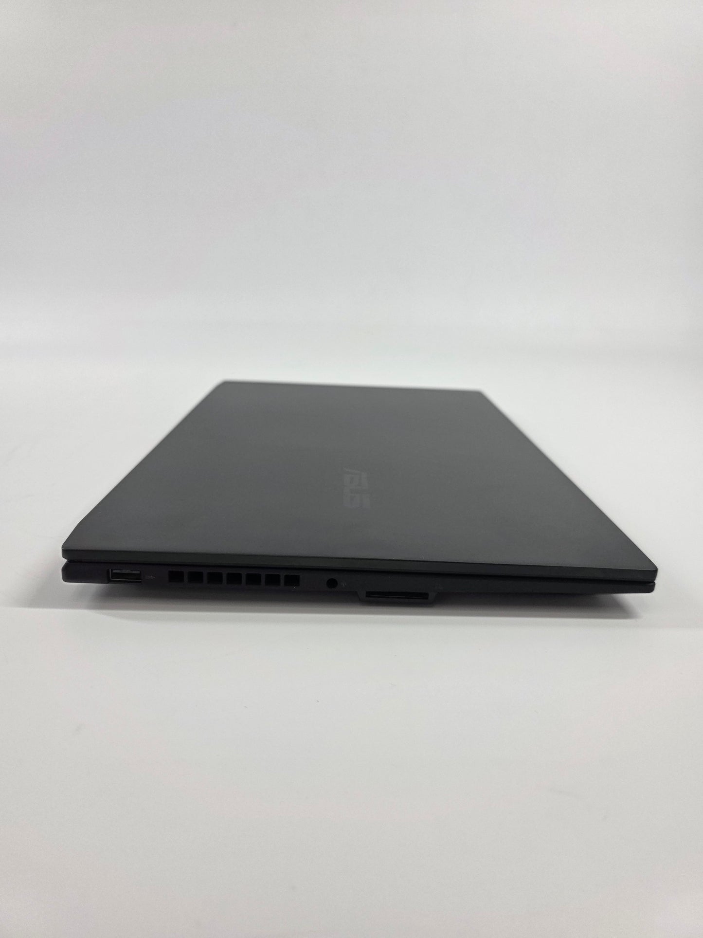 Asus Creator Laptop Q OLED Q540V 14" i9-13900H 16GB RAM 1TB SSD RTX 3050