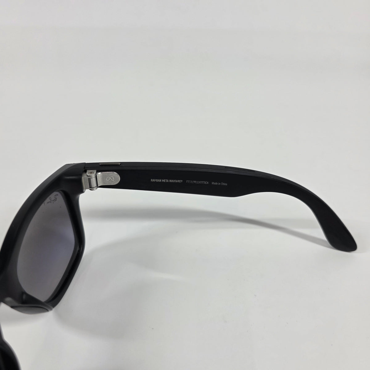 Ray-Ban Meta Wayfarer Gen 1 Matte Black Polarized RW4006 601ST3 AI Smart Glasses
