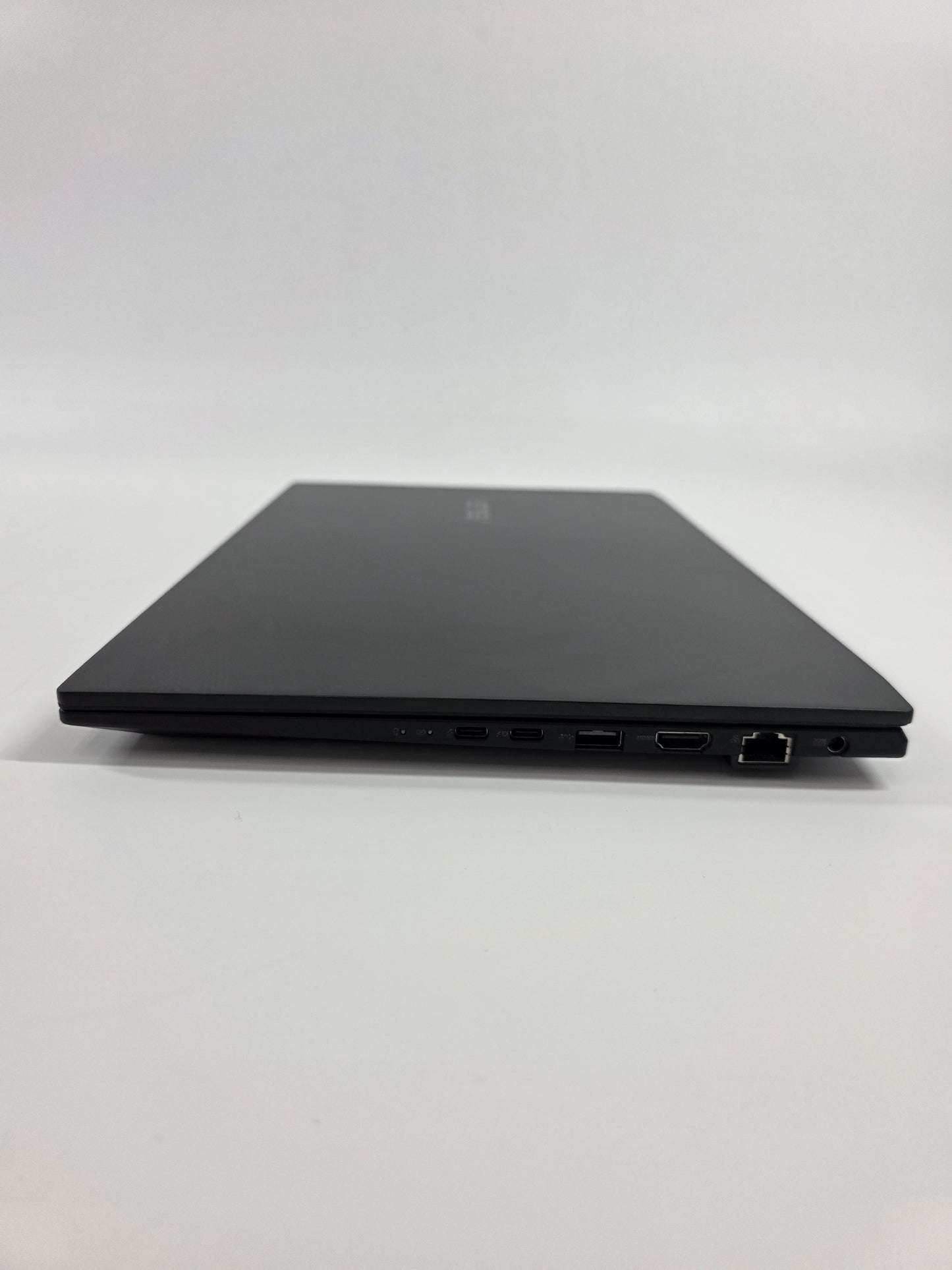 Asus Creator Laptop Q OLED Q540V 14" i9-13900H 16GB RAM 1TB SSD RTX 3050