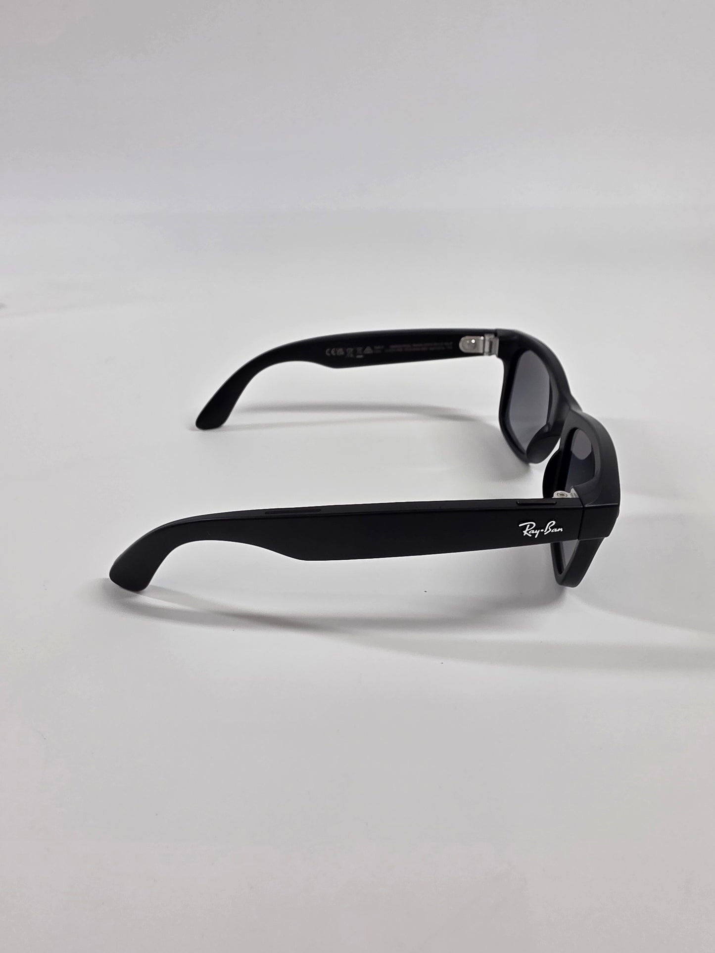 Ray-Ban Wayfarer Gen 1 Matte Black Standard RW4006 601ST3 AI Smart Glasses